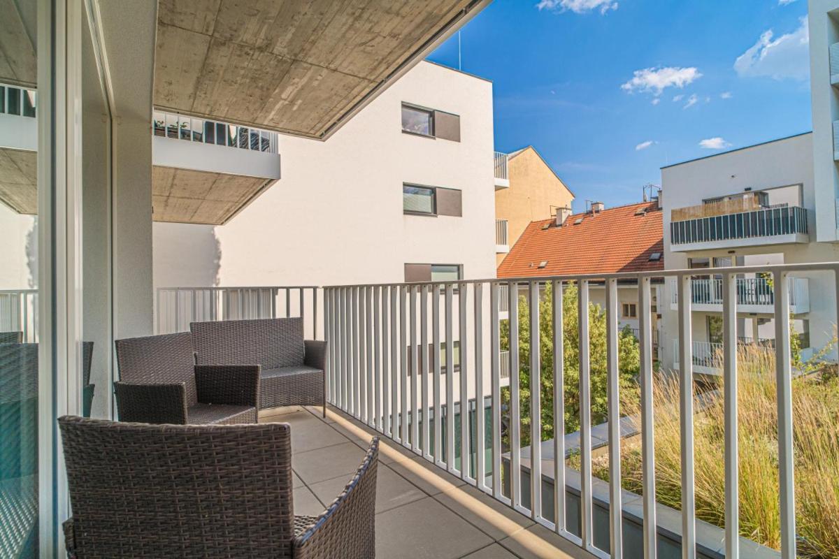 Apartment Karel With Garage Parking Praga Esterno foto