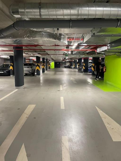 Apartment Karel With Garage Parking Praga Esterno foto